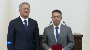 Республика көнө уңайынан хеҙмәт алдынғылары бүләкләнде