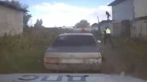 Свидетель погони остановил лихача броском полена в Вологодской области: видео