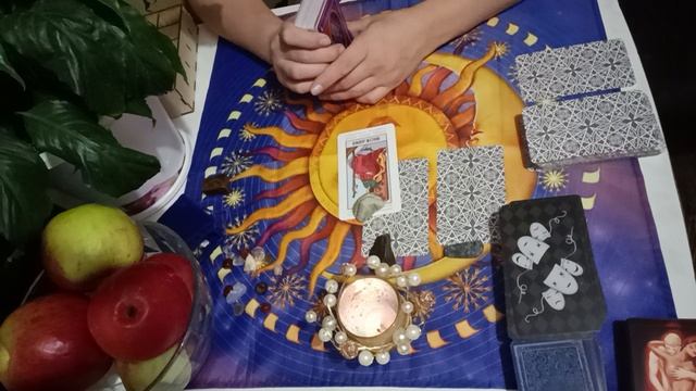 Расклад таро 🔮 4 короля, мысли, чувства и действия.