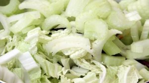 Салат из фасоли с курицей