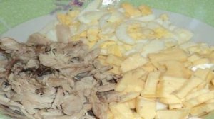 Салат с виноградом и курицей