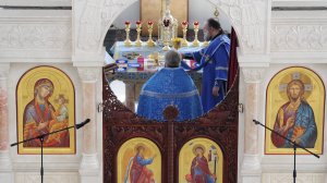 Ранняя Литургия. Покров Пресвятой Богородицы.