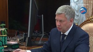 Владимир Путин обсудил с губернатором Алексеем Русских развитие Ульяновской области