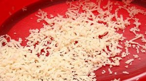 Салат из чечевицы с копченой рыбой