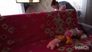 Съездили в город.Вымыла окна ,переставила диван.