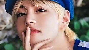🌟 "Тэхён в Париже: Как K-pop звезда переписала правила моды! 🎉✨"