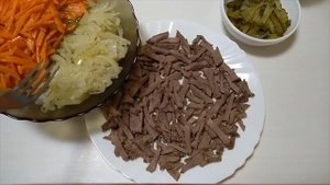 Салат на праздничный стол из языка! Очень вкусный.