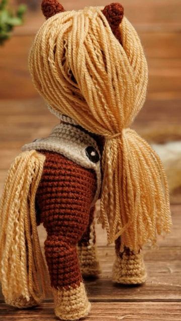 Учимся вязать лошадку! Подписывайтесь на мой канал! смотреть онлайн