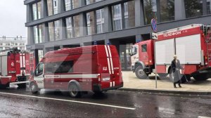 Пожар произошел в административном здании на севере Москвы