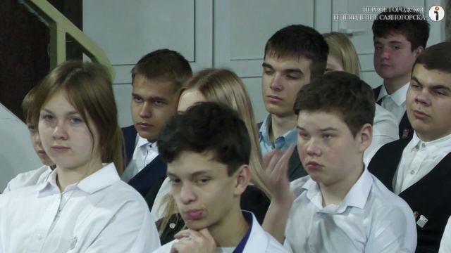 Ветераны-строители рассказали ученикам о перекрытии Енисея в Карловском створе