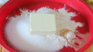 Пирог с грушей без яиц