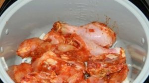 Курица в сметанно-чесночном соусе в мультиварке