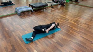 Растяжка квадрицепса стоя/лёжа на животе/боку/спине (QUADRICEPS STRETCH)