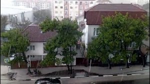 Залповый дождь ударил по Геленджику 12 октября 2025
