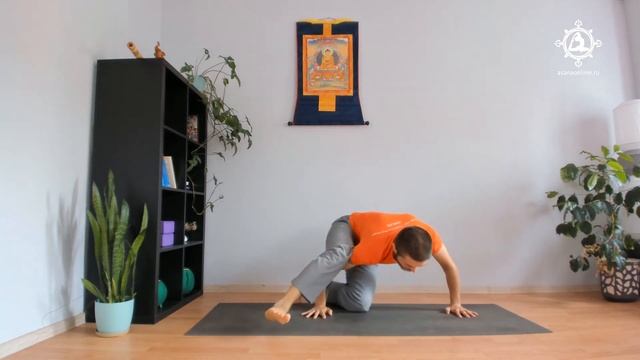 Связка балансов на руках