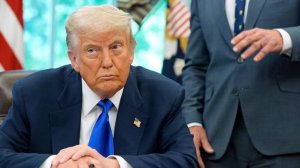 Эксперт Селезнев: Трамп может отложить введение 100-процентных пошлин для КНР