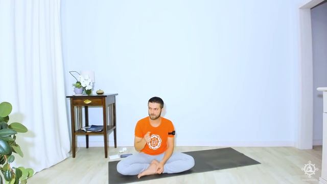 Работа с вниманием. Фрагмент регулярного занятия на asanaonline.ru