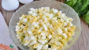 Окрошка на кефире с крапивой и мятой