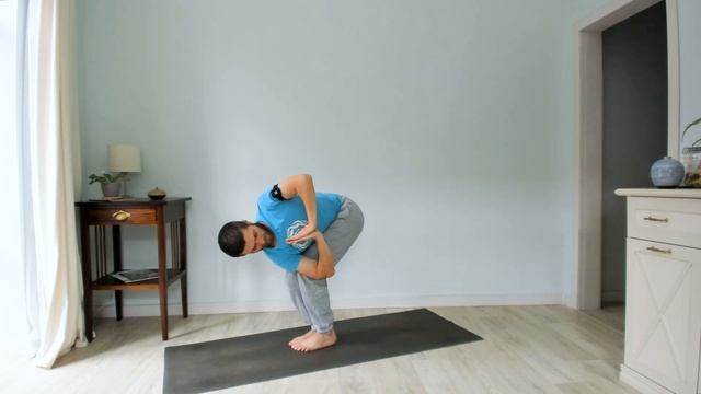 Комплекс хатха-йоги «Вытяжения и скрутки». Проект "Йога-волна"