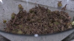 Салат с вареной печенью и солеными огурцами