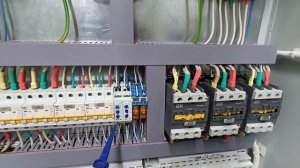 Схема АВР для вводно-распределительного устройства на 3-х контакторах