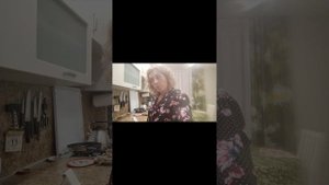 Я ем больше, чем думаю) 
Непонятна сама себе ...