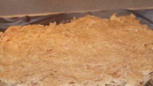 Рулет куриный с морковью и сыром