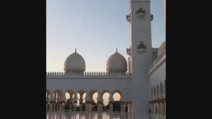 Мечеть шейха Зайда в Абу-Даби  ОАЭ