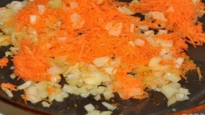 Салат с вешенками, курицей и кукурузой