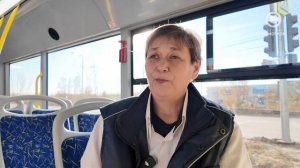 Женщина-водитель автобуса