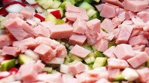 Окрошка с ветчиной на квасе