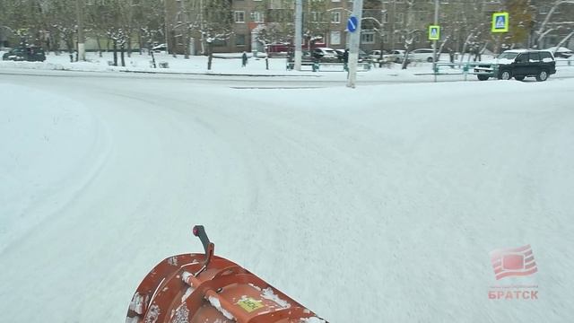 Борьбу со снегом ведёт Дорожная служба Братска