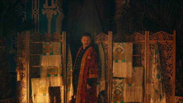 «Великолепный век» скрестили с «Офисом» и получилось это — в сети хайпит польский сериал «1670»