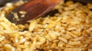 Курица в сливочном соусе с карри