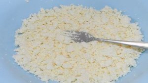 Пирог с чёрной смородиной и творогом