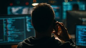 Мошенники придумали новую схему обмана россиян через криптокошельки
