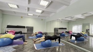 Тренировка 13.10.2025, большие мячи и утяжелители на руки