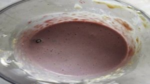 Овсяные оладьи с черной смородиной