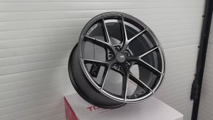 Topwheels LX01 19 9.5J вес 9,4kg Titanium