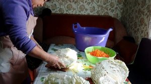 Мариную Капусту / наш вкусный ужин!