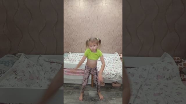 Танцы обниманцы 😽