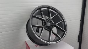 Topwheels LX01 20 9.5J вес 10.4kg Titanium