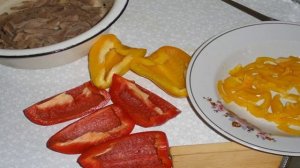 Салат с языком и перцем