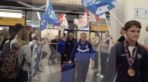 Выигравшую первенство мира по самбо сборную России встретили в Москве