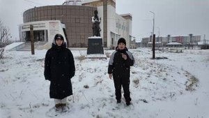 Л.Попов аатынан Сунтаар киин бибилэтиэкэтин иһинэн  үлэлиир "СААС" оҕо устар, сырдатар устуудьуйатын