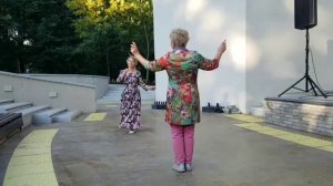 250906 танцы под песню Это лето костаньет на лазурном побережье где встречал рассвет ты парк г Орёл