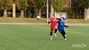 На скорости обыграл. Стадион Сокол Липецк. Тренер. Романов. В. А. Динамо школа им Л И Яшина.