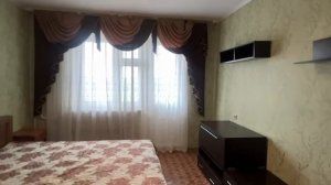 Продается уютная 1- комнатная квартира площадью 37.5 м² на 4-м этаже 9-этажного панельного дома.