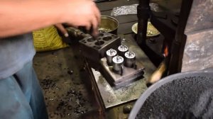 Самодельная формовочная машина для изготовления деталей