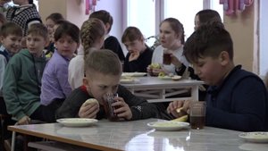 Горячее питание в школах должно быть доступно для всех учеников